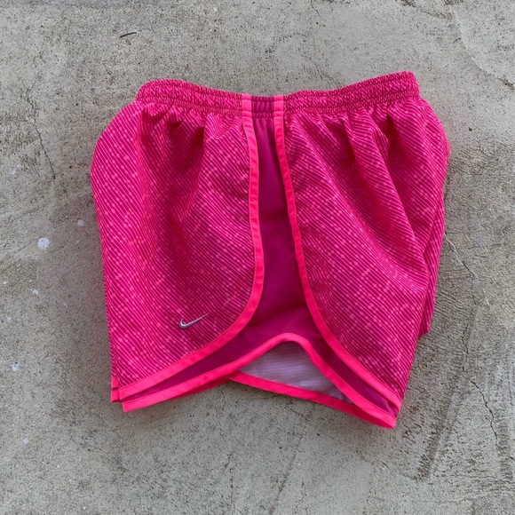 Nike shorts GUC - Picture 7 of 7